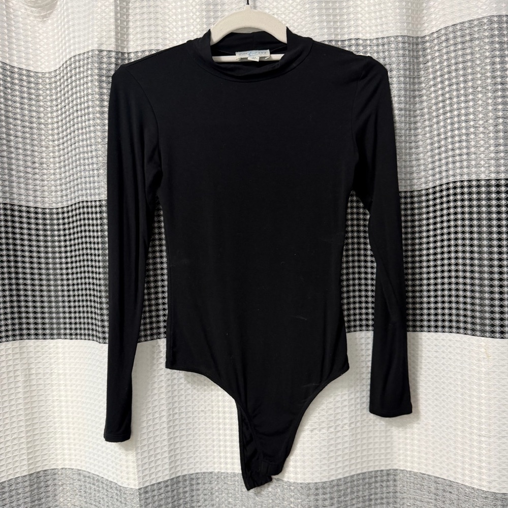 JUN & IVY Black Bodysuit Top